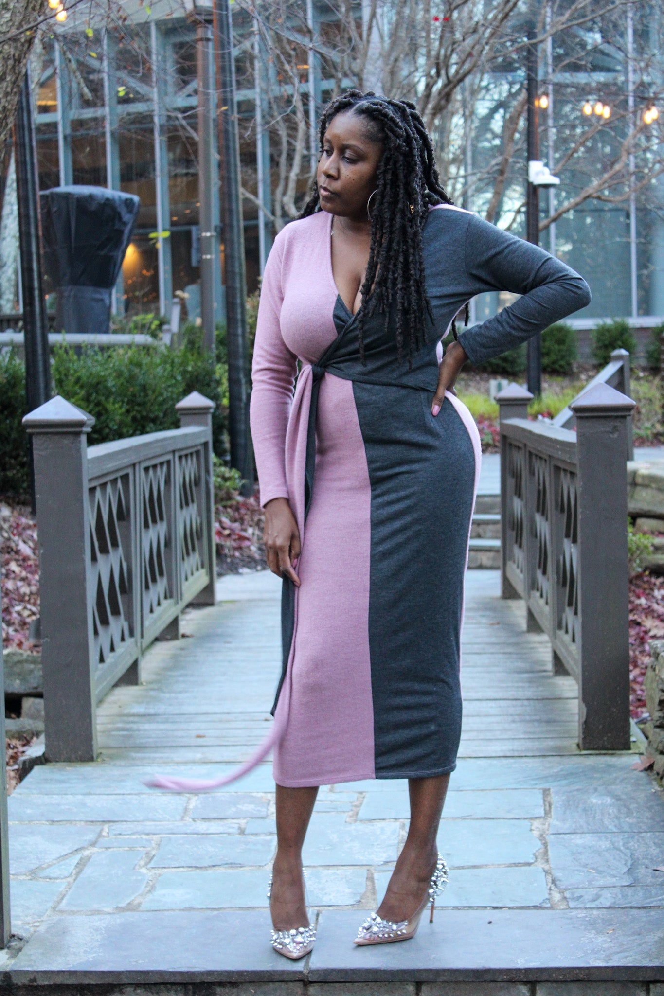 Two-Toned Color-blocked Sweater Dress (Mauve/Charcoal Grey